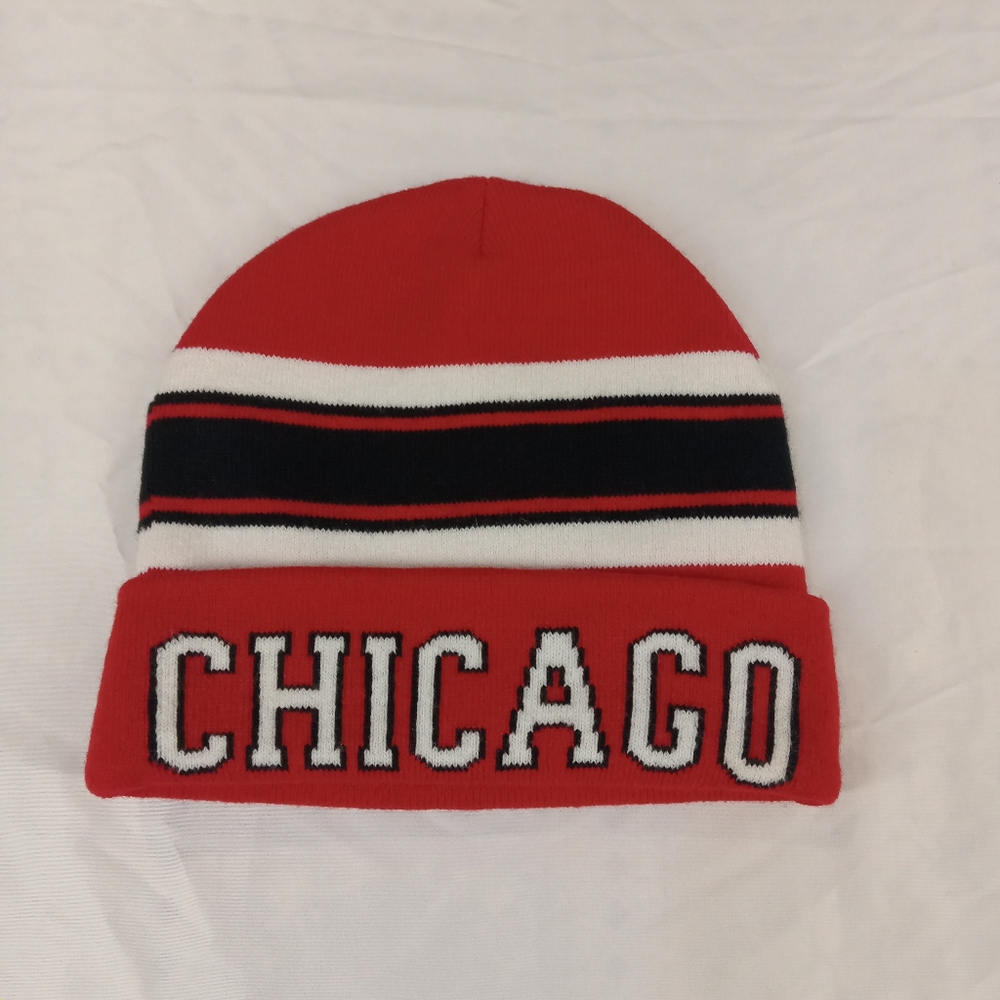 Chicago Mens Beanie - Red and Black One Size